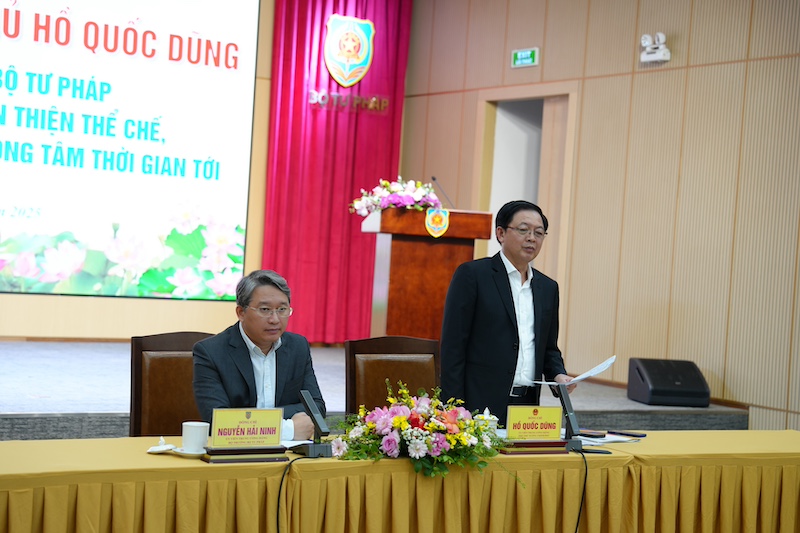 Bộ Tư pháp cần tiếp tục cùng các Bộ, ngành, địa phương gỡ vướng mắc do thể chế theo hướng “cởi trói”